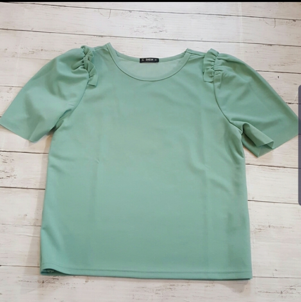 Shein pale‎ mint green ruffle sleeve top size large